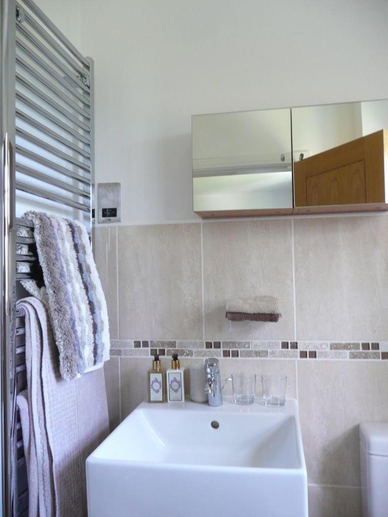 2 The Rocklands Bed & Breakfast Birkenhead Eksteriør bilde